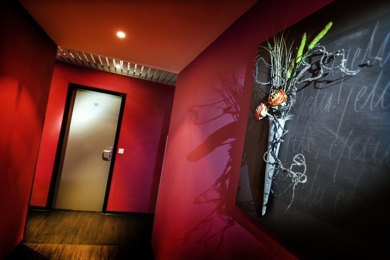 Logis Hotel Restaurant Des Gorges Du Tarn Florac Екстериор снимка