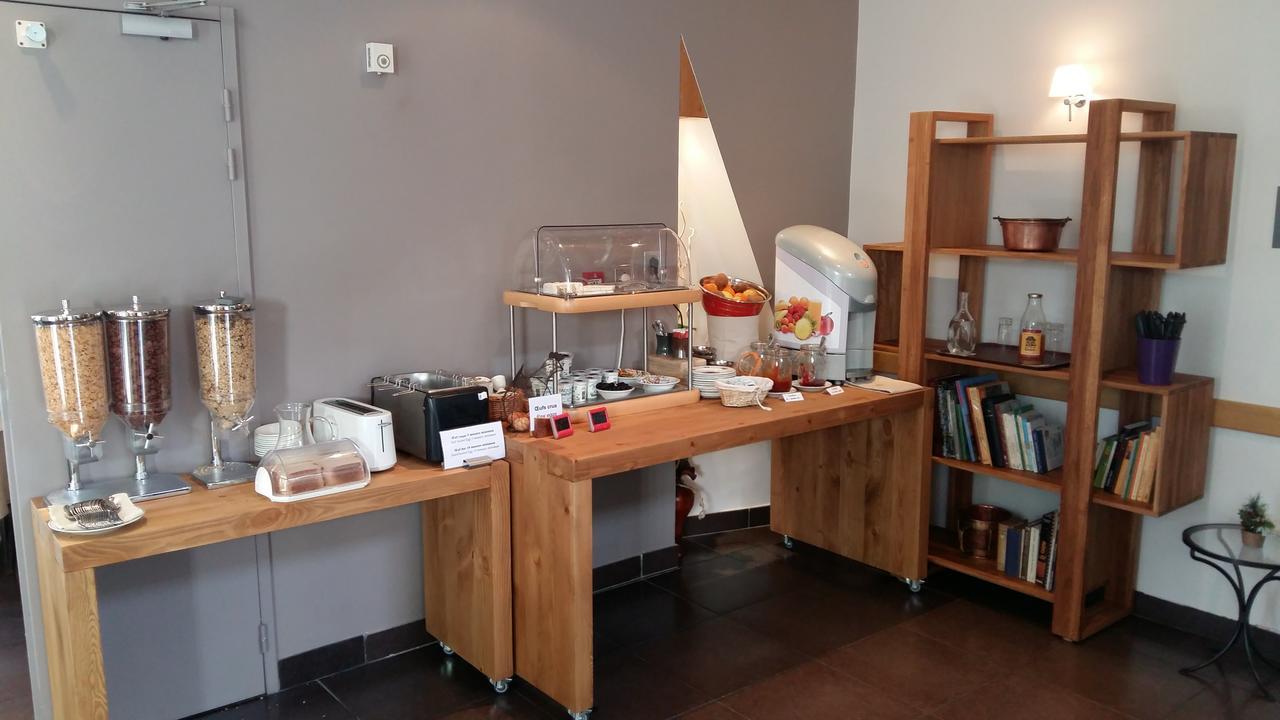 Logis Hotel Restaurant Des Gorges Du Tarn Florac Екстериор снимка