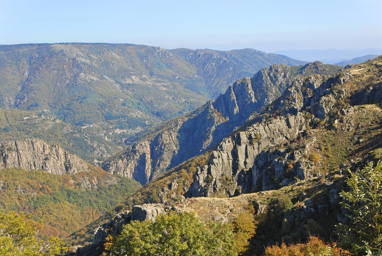 Logis Hotel Restaurant Des Gorges Du Tarn Florac Екстериор снимка