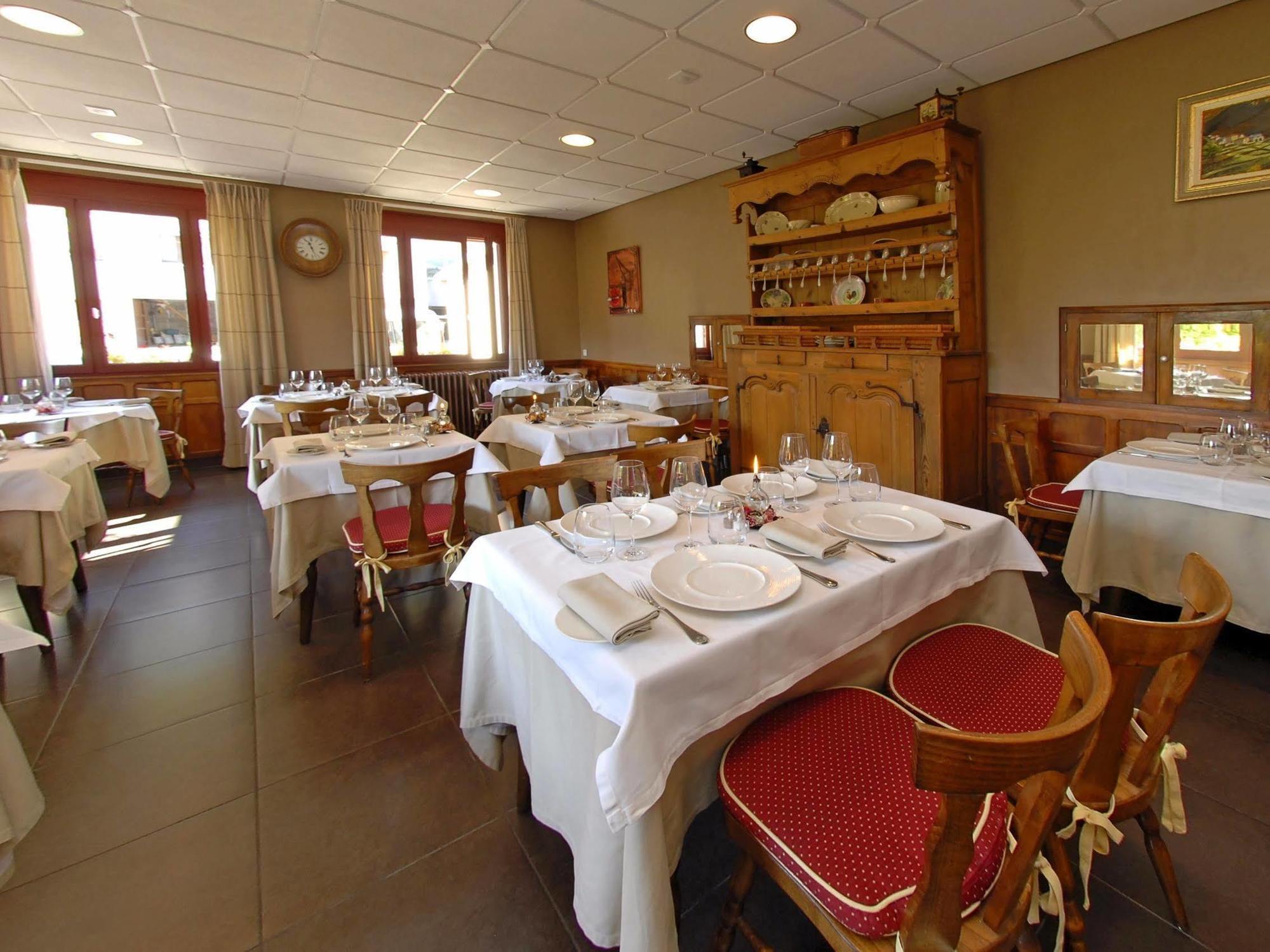 Logis Hotel Restaurant Des Gorges Du Tarn Florac Екстериор снимка